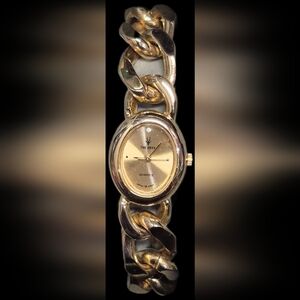 Gold Women's Quartz Watch